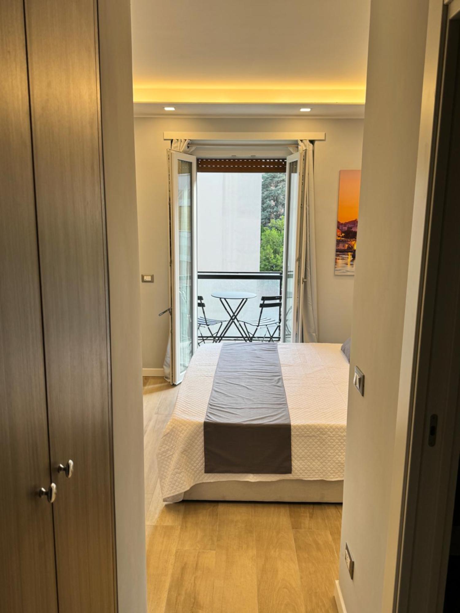 Niky House Roma Hotell Exteriör bild